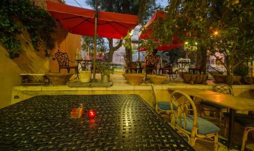 Bed & Breakfast Jerusalem Garden Home