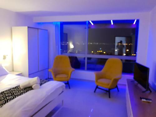 Avshalom Holiday Apartments