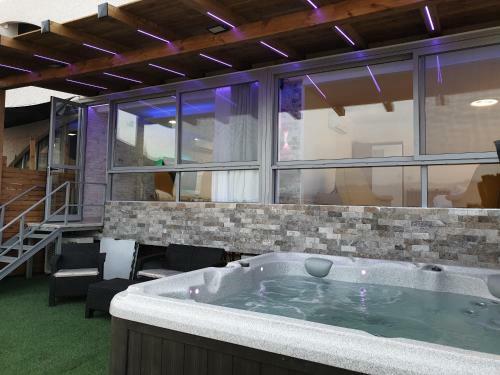 Avshalom Holiday Apartments