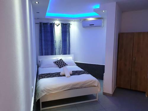 Avshalom Holiday Apartments