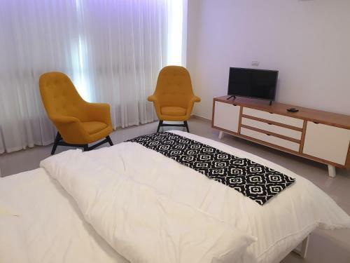 Avshalom Holiday Apartments