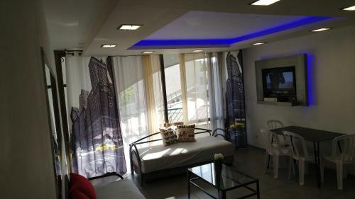 Avshalom Holiday Apartments