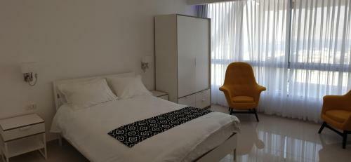 Avshalom Holiday Apartments