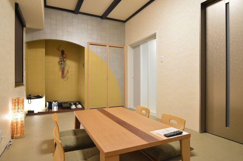 Queens Hotel Chitose