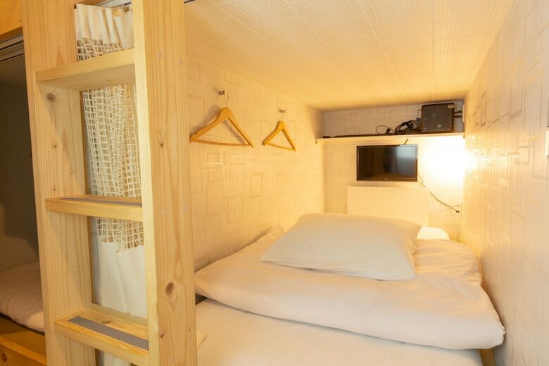 Hostal Hostel Wasabi Osaka Bed With Library