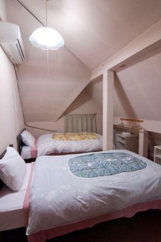 Hostal Reica Guest House?caf�