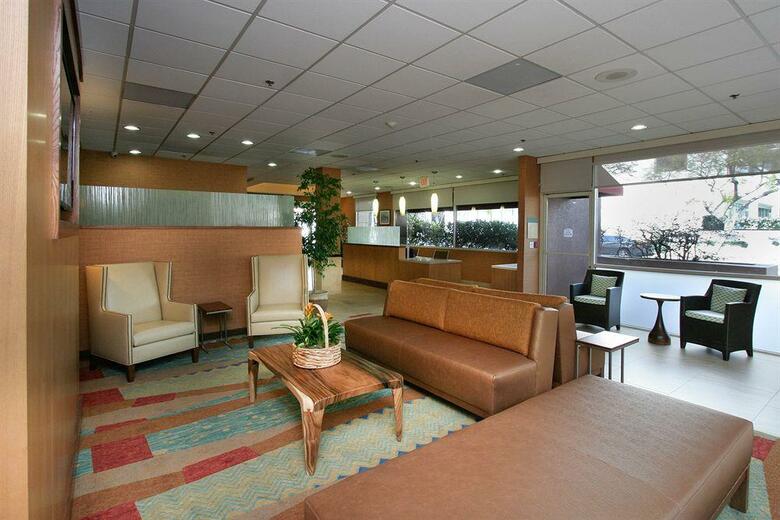 Best Western Plus Gateway Hotel Santa Monica