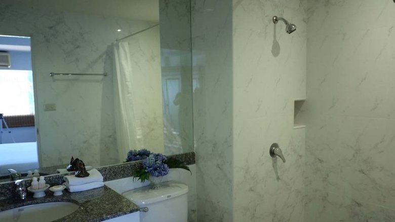 Hotel P And R Residence