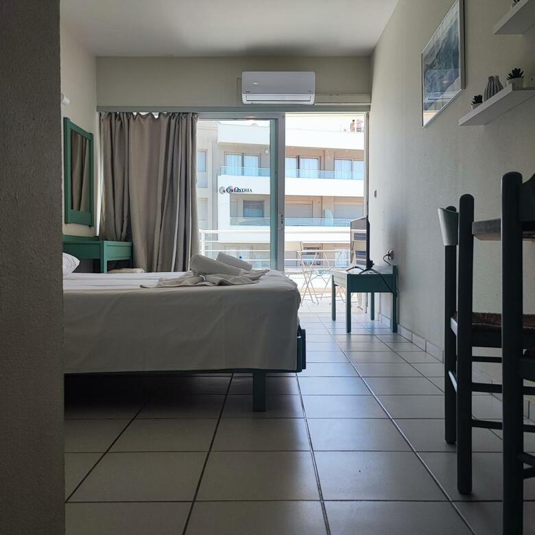 Hotel Ostria Studios