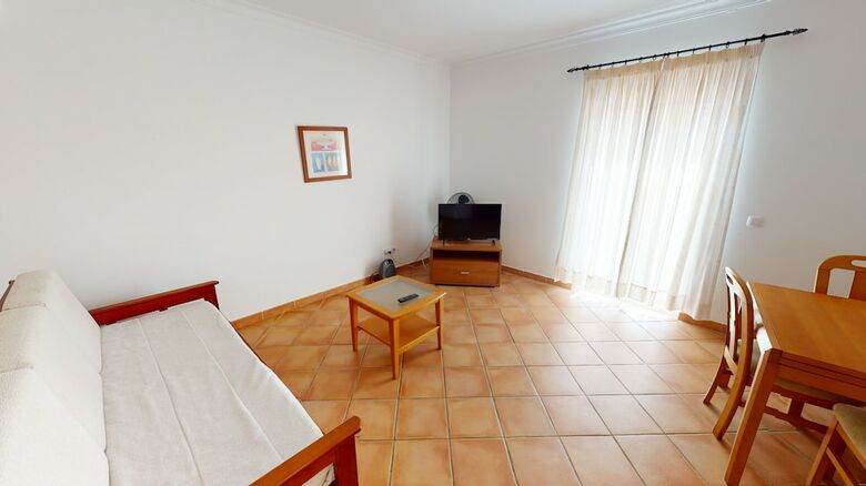 Apartamentos Monte Dos Av�s - Turmuge