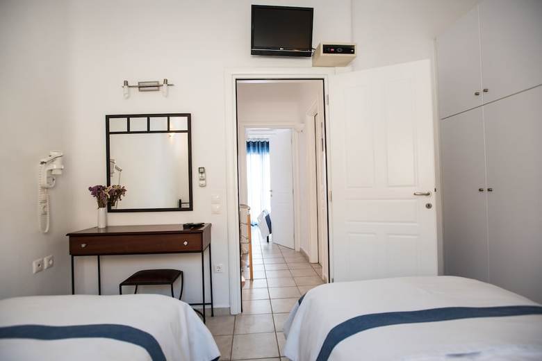 Hotel Nireas Villa