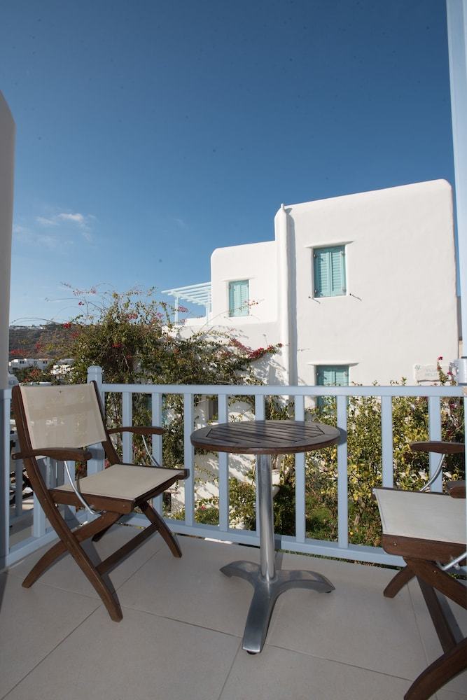 Hotel Nireas Villa
