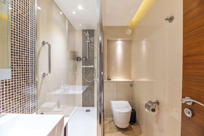 100 Queens Gate Hotel, Curio Collection By Hilton