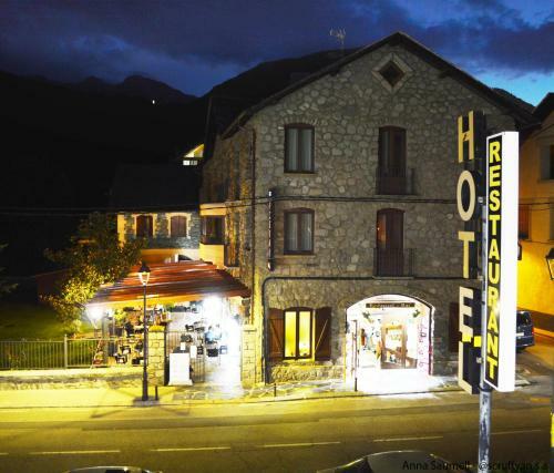Hotel Hostal Vall D'�neu