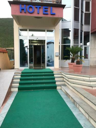 Hotel Lyhnidas