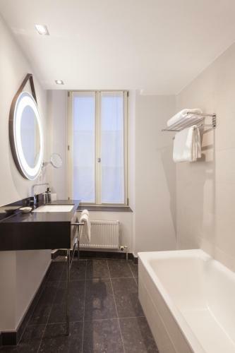 Hotel Elephant Weimar, Autograph Collection