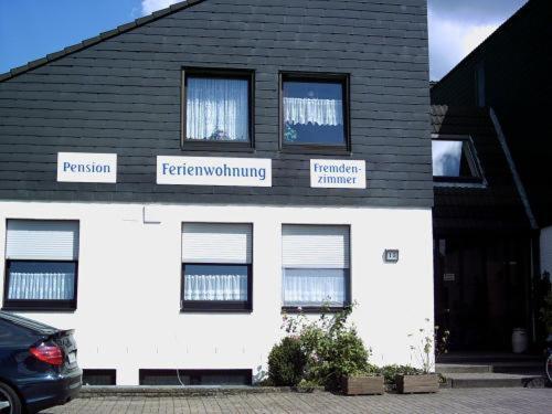Hostal Pension Strohm Im Lieth Caf�
