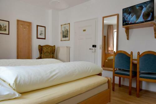 Hostal Hotel Bezold