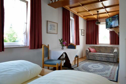 Hostal Hotel Bezold