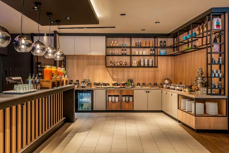 Hotel Courtyard By Marriott Cologne