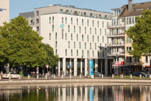 Hotel Motel One K�ln-mediapark