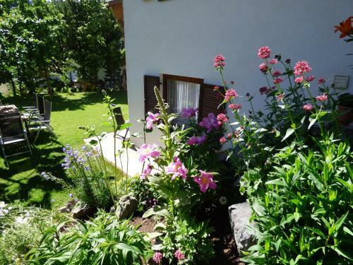 Hostal Apart-pension Haus Arina