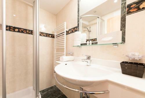 Hostal Tuxerst�bl