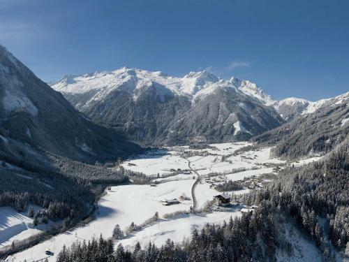 Comfortable Chalet With Whirlpool And Sauna In Krimml