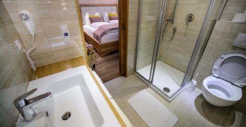 Hostal Villa Ambach
