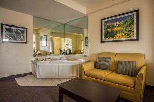 Hotel Comfort Suites