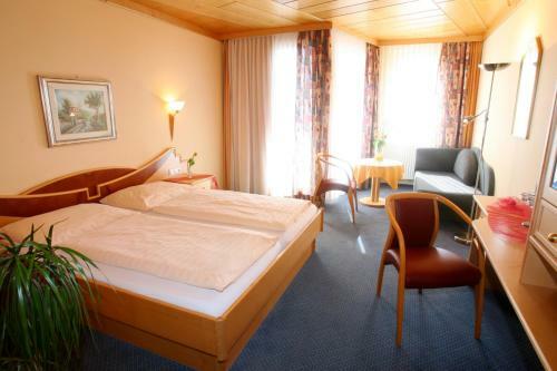 Hostal Hotel & Kurpension Weiss