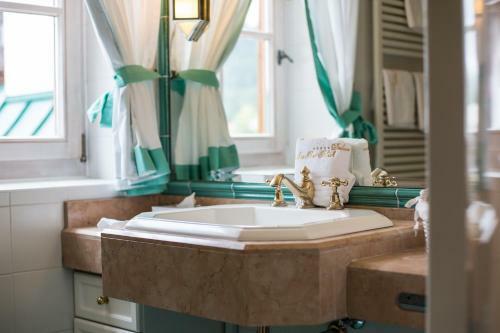 Traumhotel ...liebes Rot-fl�h