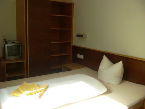 Almandin Apartments