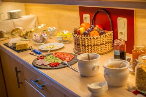 Hostal Pension Haus Eden