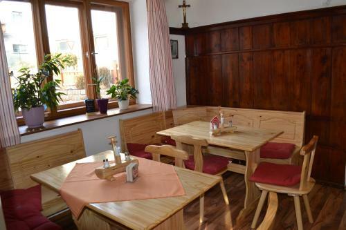 Hostal Gasthaus Zum Platzer
