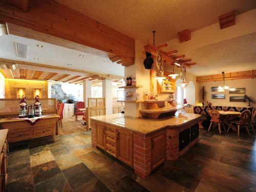 Burghotel Alpengl�hn