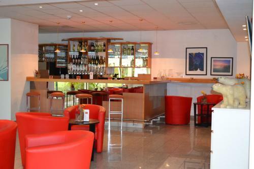 Lenas West Hotel