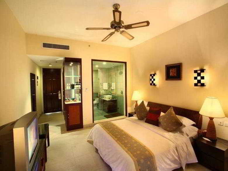 Hotel Yalong Bay Villas & Spa