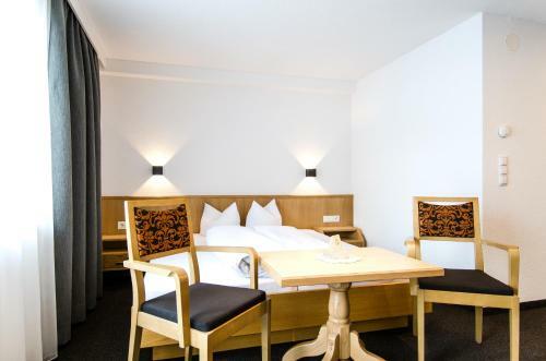 Hostal Hotel Garni Persutt