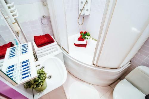 Studio Apartment On Nezavisimosti Square