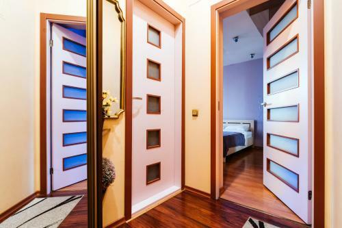 Studio Apartment On Nezavisimosti Square