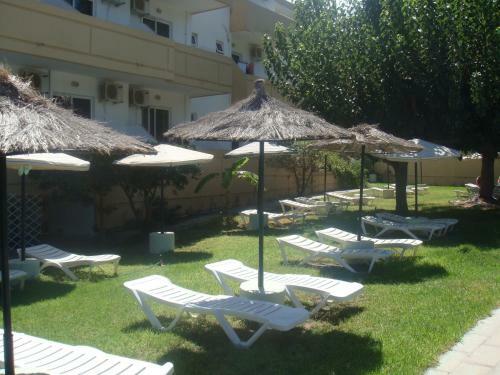 Hotel Achousa Apartments
