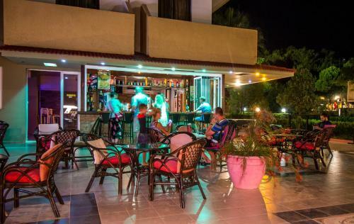 Hotel Achousa Apartments