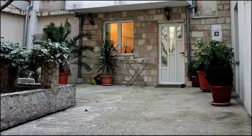 Hostal Guest House Mirza