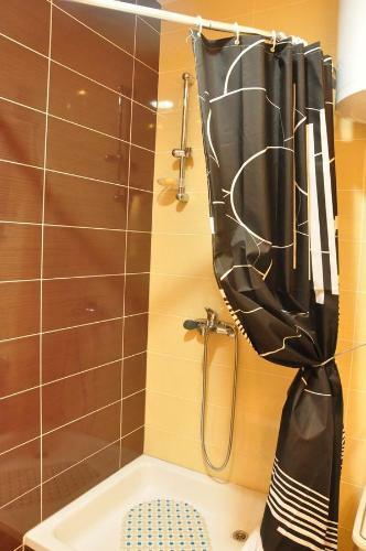 Hostal Guest House Mirza