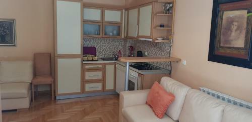Ado's Apartments