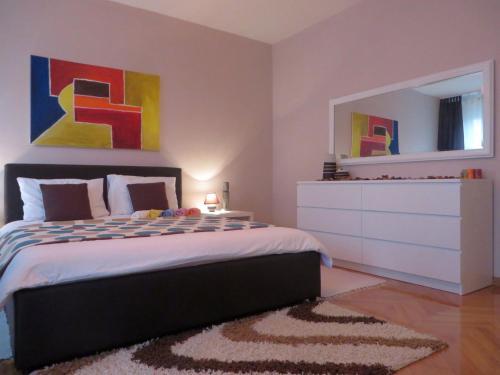Apartment Center 2
