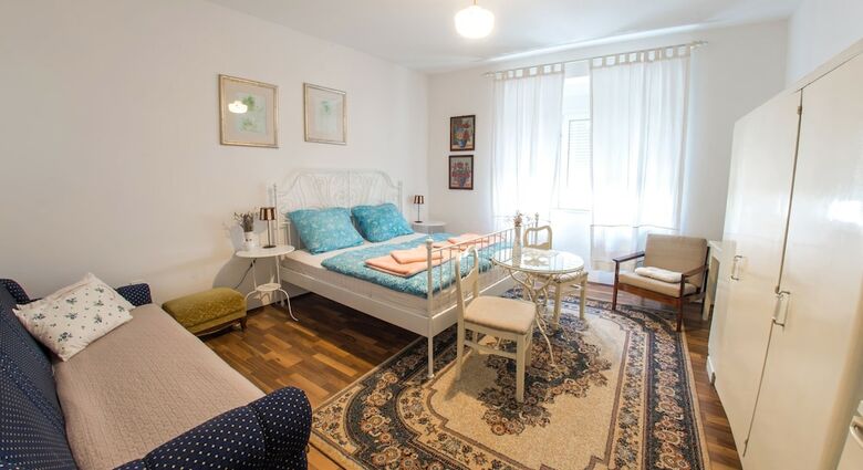 Hostal Little Rock Rooms
