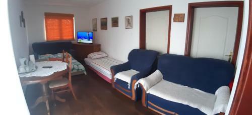 Hostal Apartman Carine