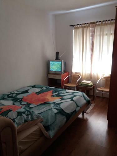 Hostal Apartman Carine